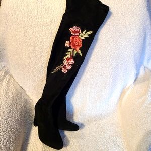 Steve Madden - Mozee - faux suede floral thigh-high black boots